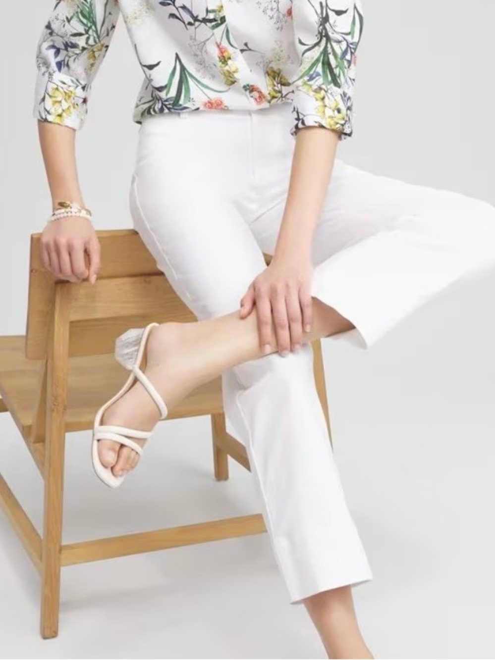 Like-new CHICO’S TRAPUNTO WHITE ALABASTER CROP PANTS, Size 3 (XL 16)